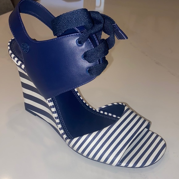 Tory Burch Shoes - 👠Tory Burch Maritime Striped Leather  Wedges Women's Shoes 10.5 NWOT EUC